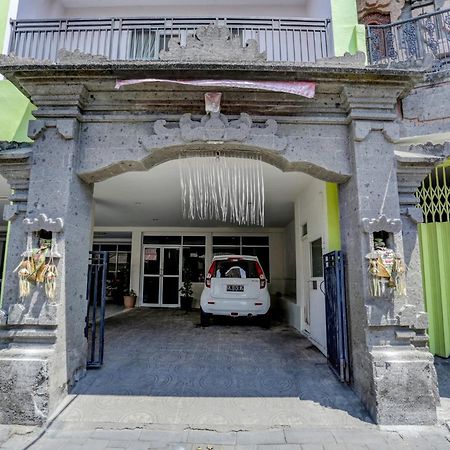 Oyo 3950 The Ratna Hotel Kuta Lombok Exterior foto